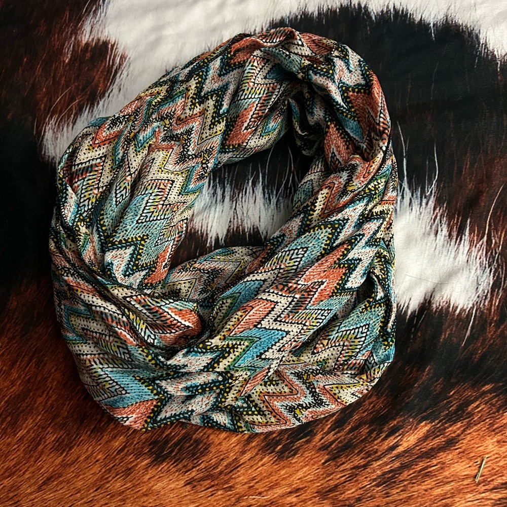 Multicolor Chevron Pattern Scarf